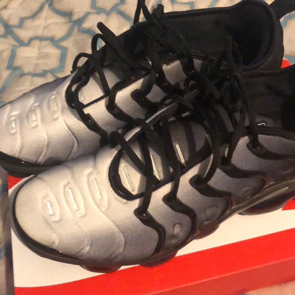 VAPORMAX PLUS